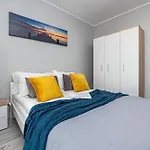 Batory House - Billberry * Γκντίνια