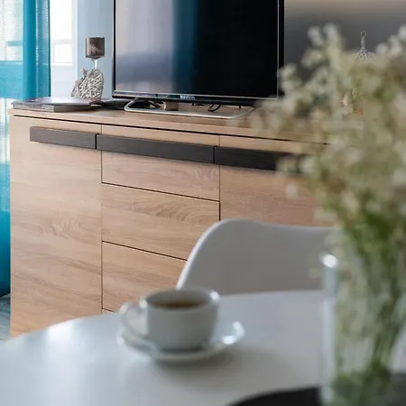 Batory House - Billberry *