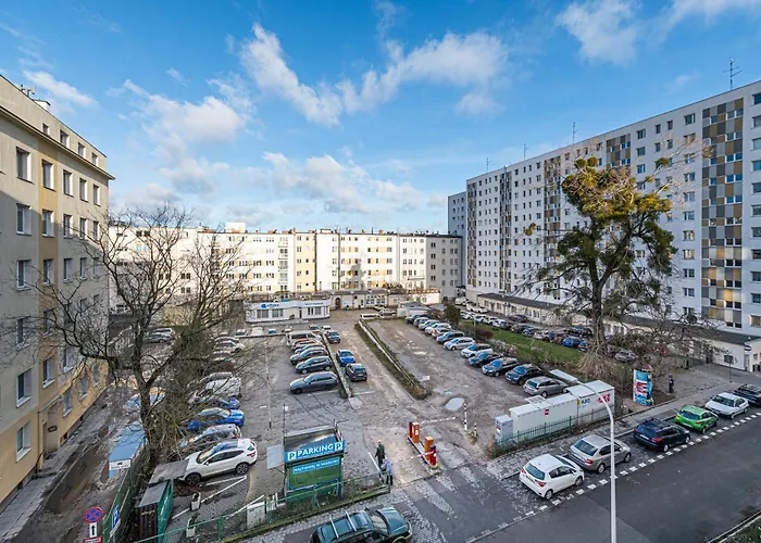 Batory House - Billberry *