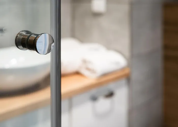 Batory House - Billberry *